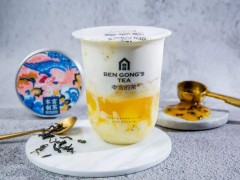 开本宫的茶加盟店如何在同行中保持竞争力？