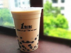 在宁波开一家一点点奶茶加盟店要投入多少钱？利润大不大？