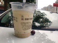 甜胚子奶茶加盟门槛高吗?总部统一指导无忧开店!